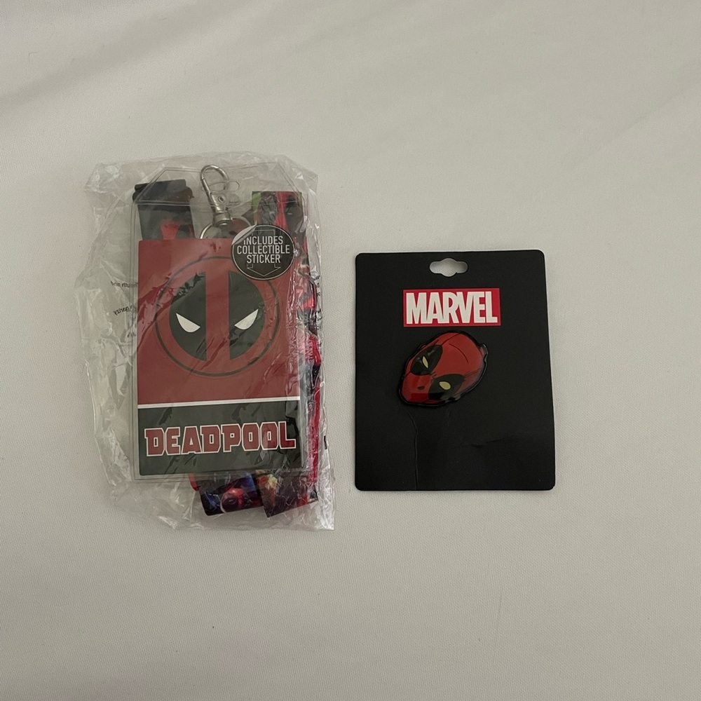 Marvel Deadpool lanyard and lapel pin